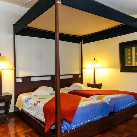 Residencial Colombo 2* פונשל