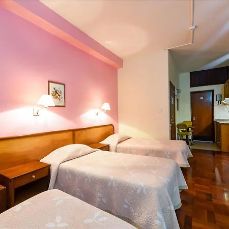 Residencial Colombo לינה וארוחת בוקר פונשל